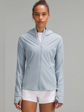 Lululemon Mist Over Windbreaker Full Zip Water-Repellent Jacket Light blue 10